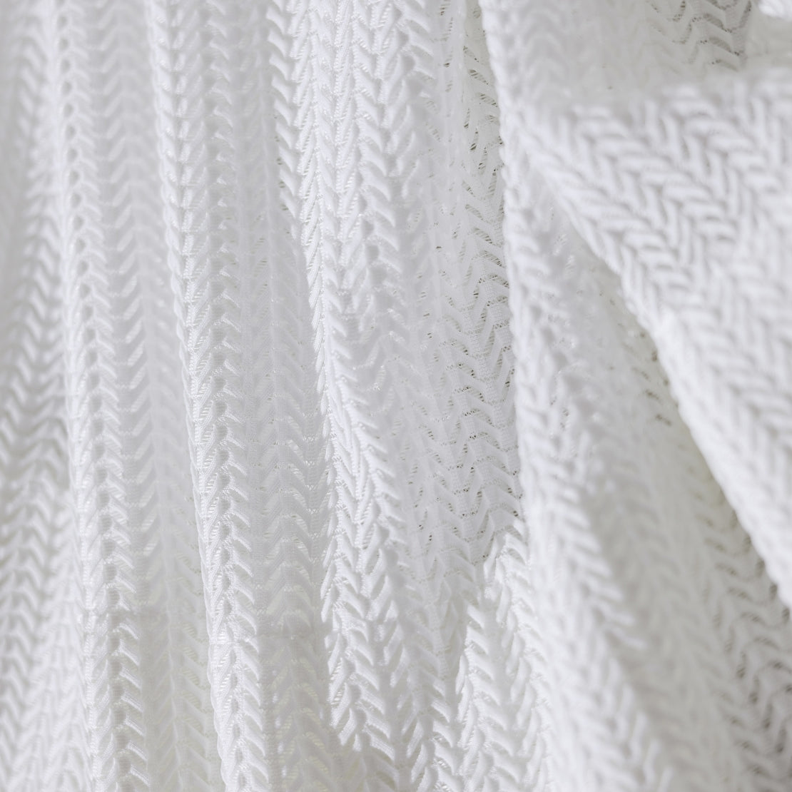 Devine Bratan Pure White